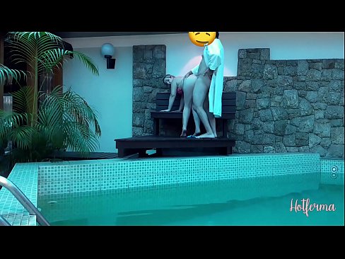 ❤️ Boss invitéiert Déngschtmeedchen an de Pool, mee konnt net engem waarm widderstoen Sexvideo bei eis lb.epicshowdown.top ️❤